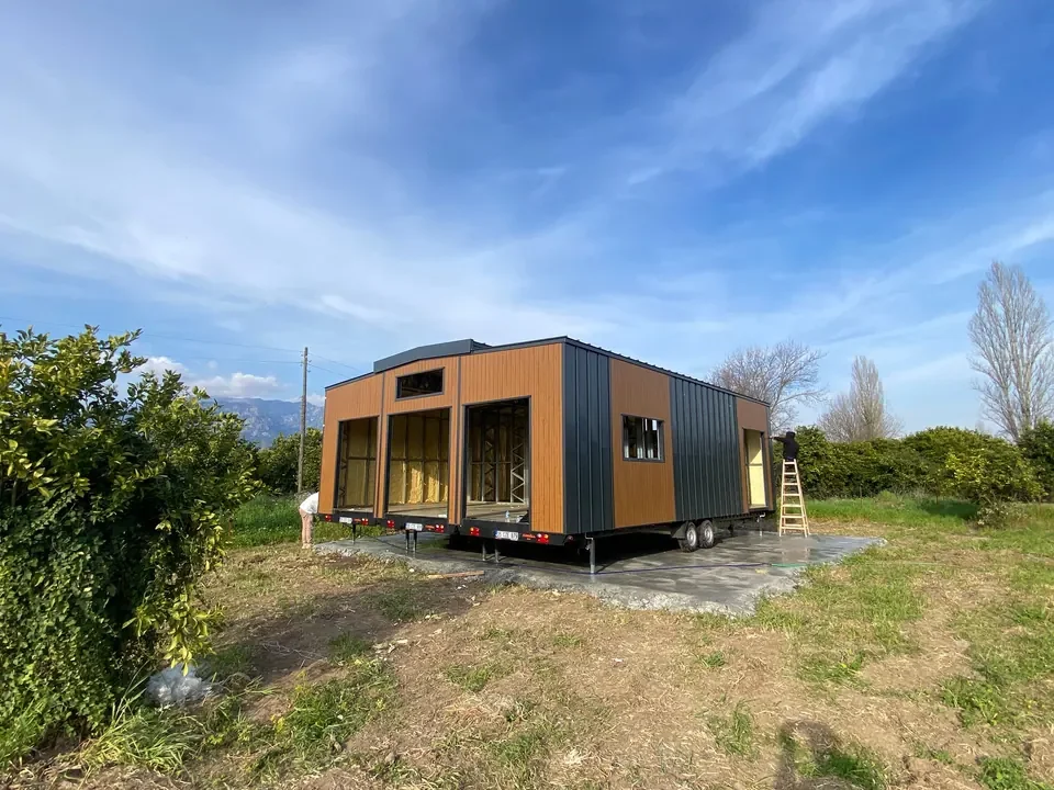 Tiny house